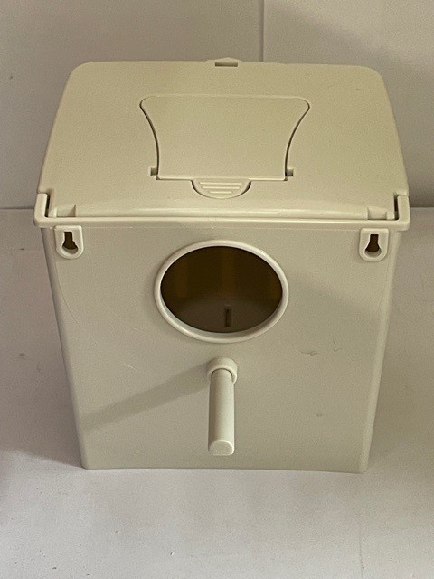 Plastic Finch Nest Box w Round Hole